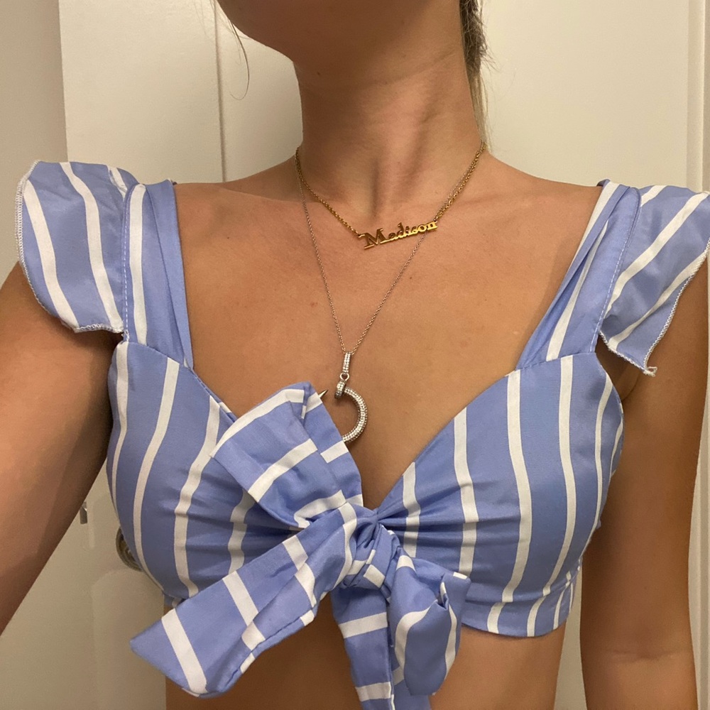 Let’s go for a sail! Classy crop.